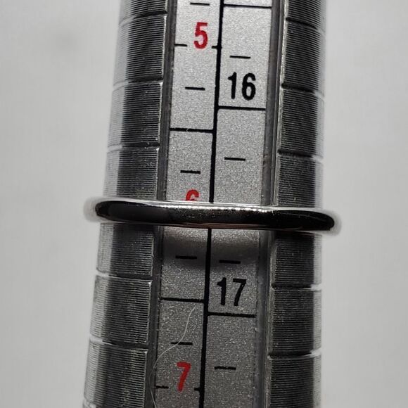 Fragrant Jewels Silver Irridescent Ring - Picture 8 of 8